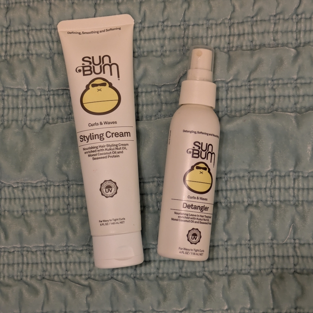 Sun Bum curls & waves cream and detangler